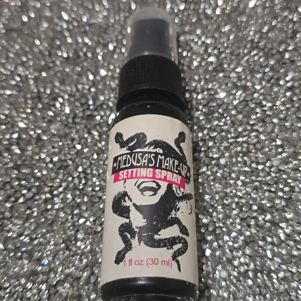 ❇️🧚‍♀️Medusa Makeup Setting Spray NWT